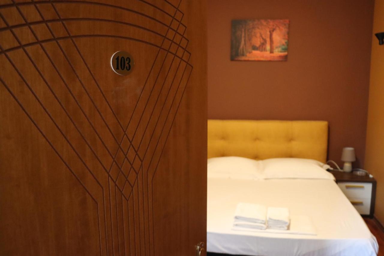Hotel Ceka Durres Ngoại thất bức ảnh