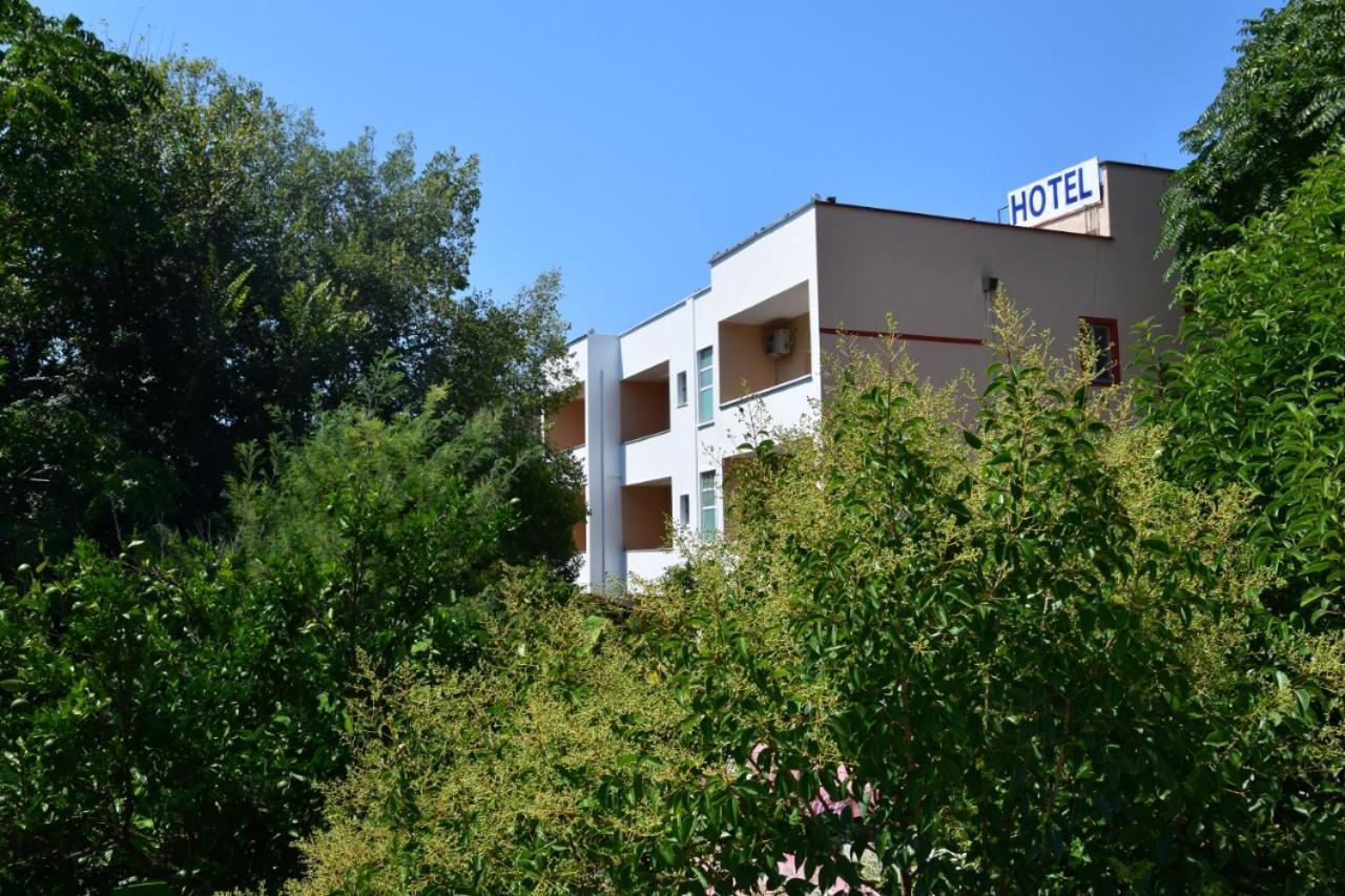 Hotel Ceka Durres Ngoại thất bức ảnh